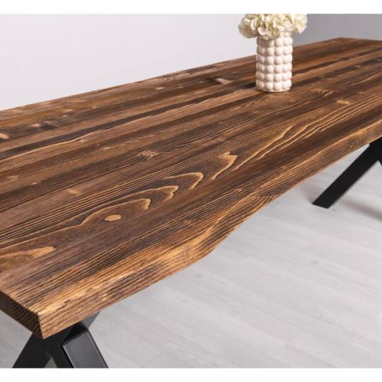 fekete vaslabu minimal modern x labu asztal tomorfa asztal minimal szelezetlen design egyedi termeszetes skandinav stilusu etkezoasztal konyha szek butor formavivendi lakberendezesi aruhaz design faasztal.jpg